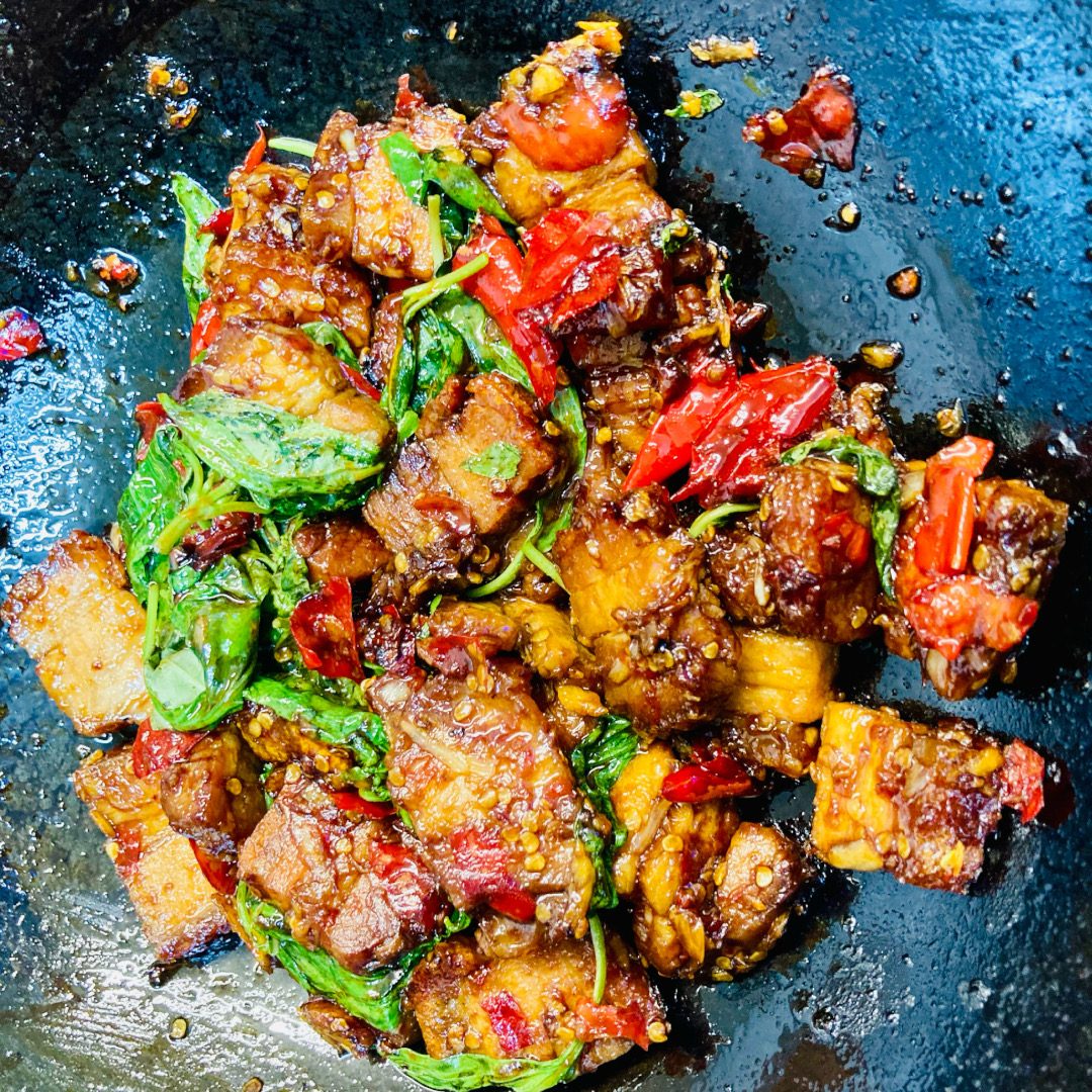 crispy pork with basil